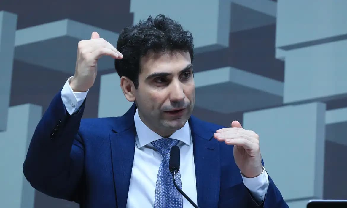 Gabriel Galípolo assume presidência do Banco Central a partir de janeiro