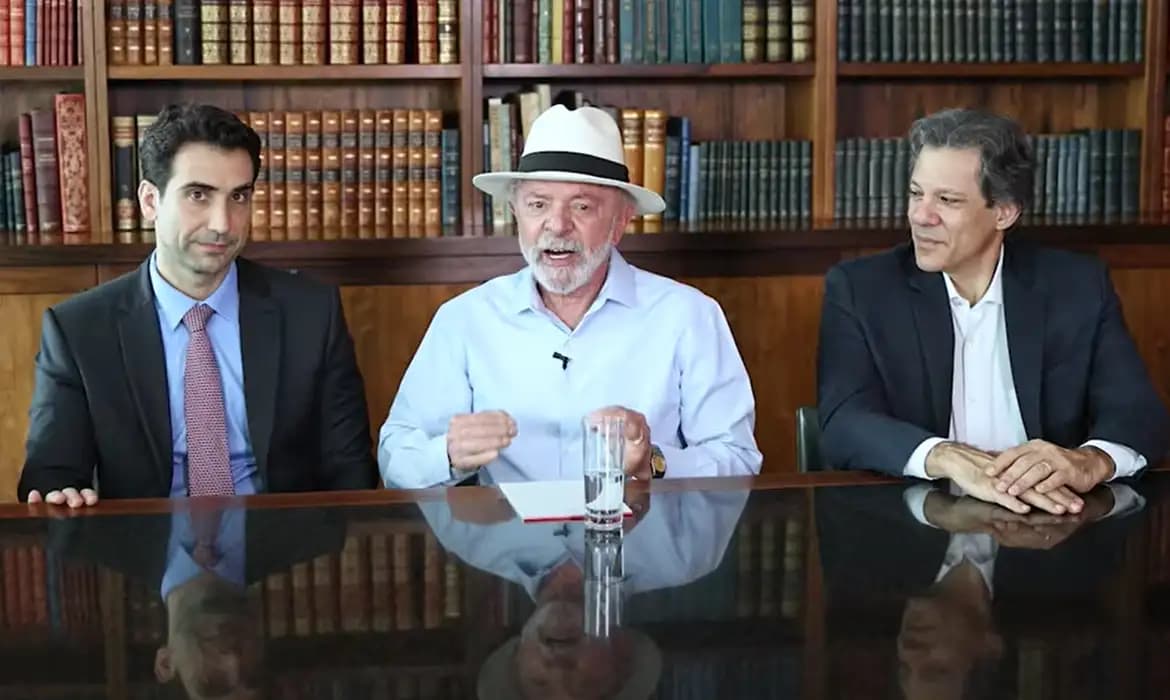 Lula destaca autonomia do Banco Central e apoia nova gestão de Gabriel Galípolo