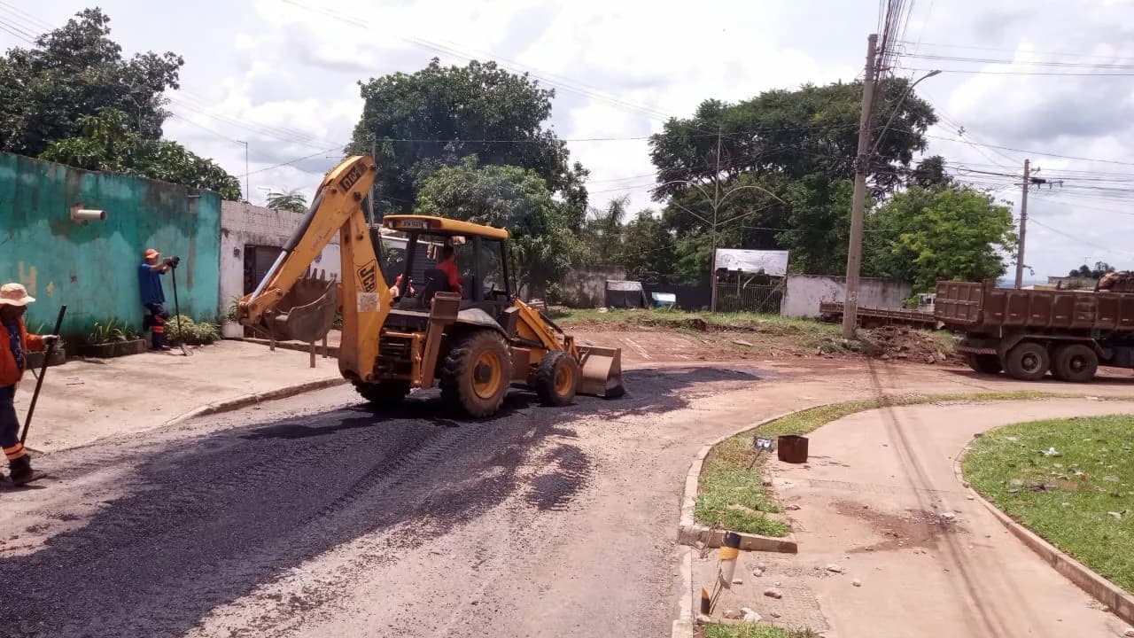 Manutenção viária em Sol Nascente/Pôr do Sol melhora trafegabilidade após fortes chuvas