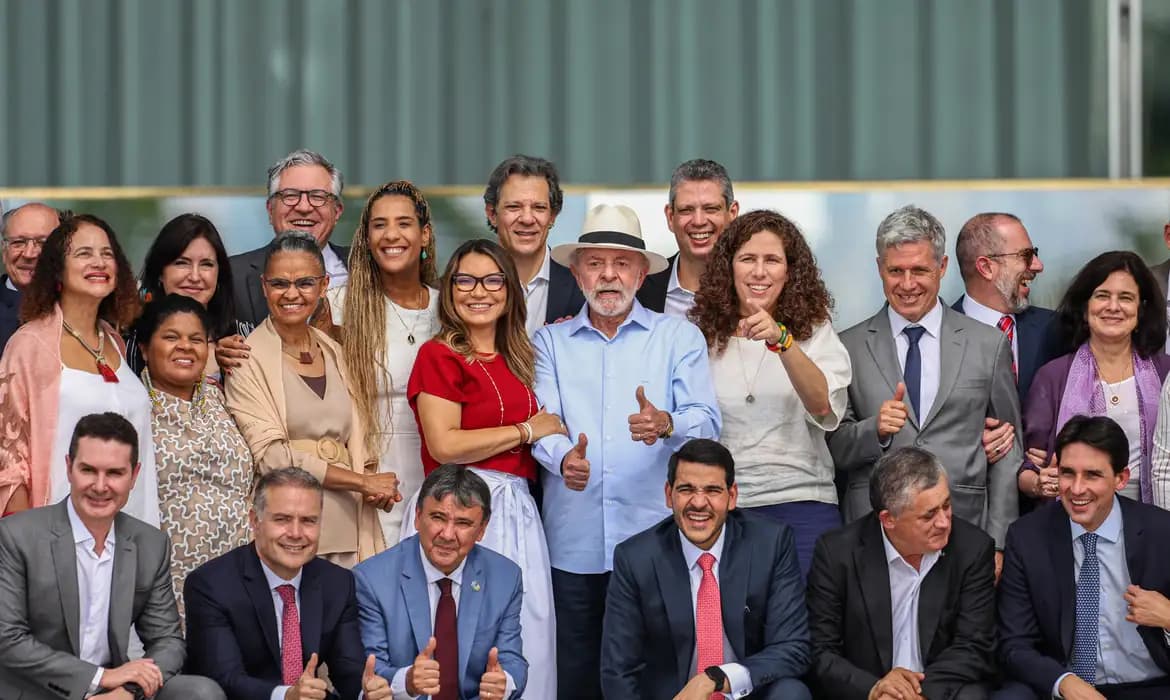 Lula Reúne Ministros para Almoço de Confraternização no Alvorada