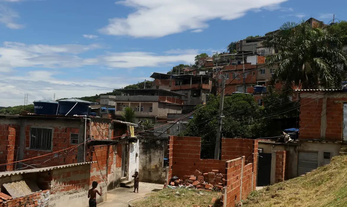 Senado aprova projeto que destina recursos para regularização de favelas