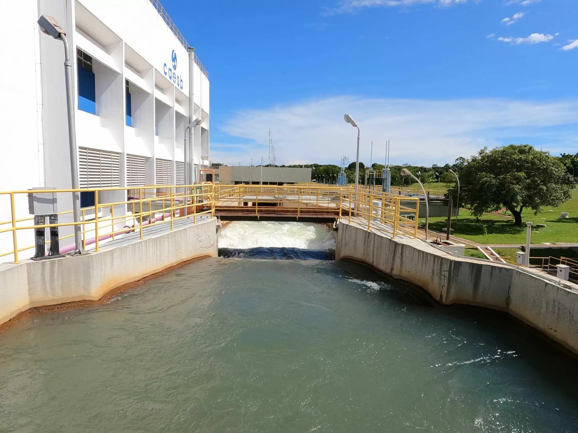 Senado aprova crédito de US$ 100 milhões para saneamento no DF