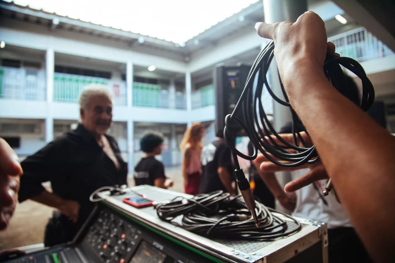Projeto Virada de Palco oferece curso gratuito para formação de roadies no DF