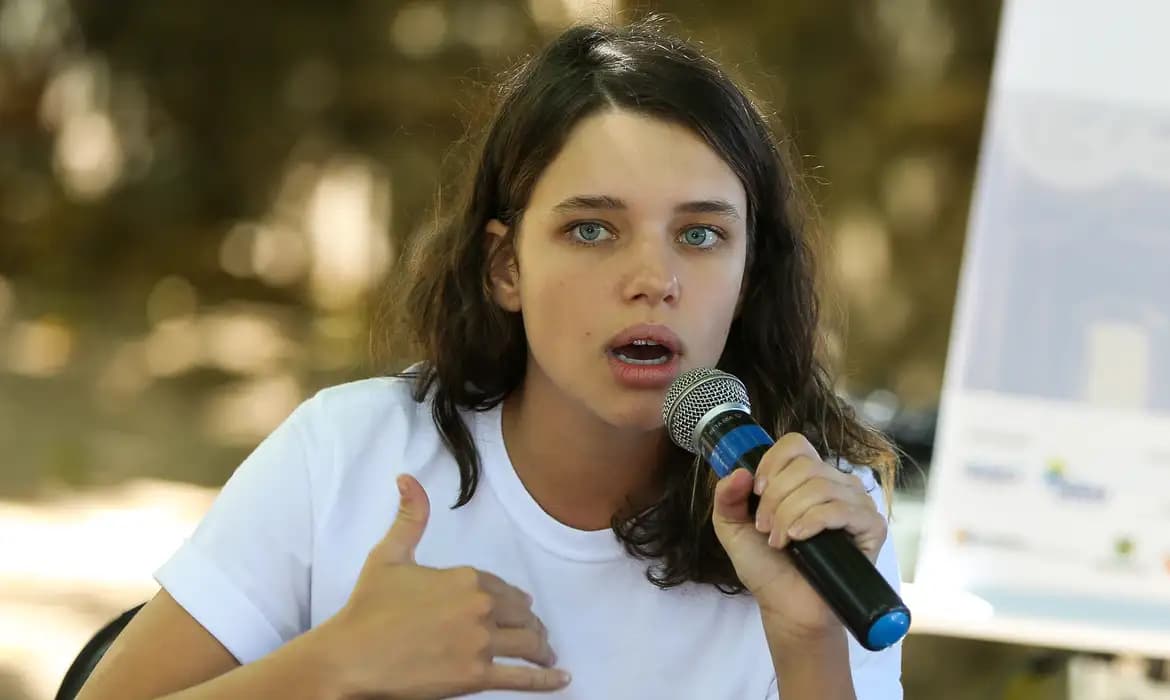 Bruna Linzmeyer celebra indicação ao Oscar e reflete sobre o futuro do cinema brasileiro