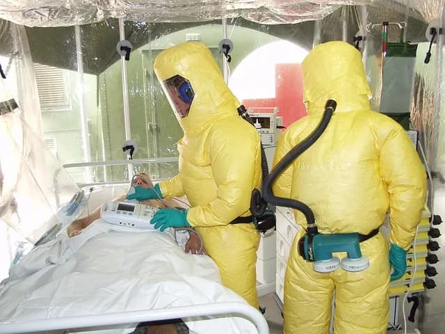 Uganda confirma surto de ebola após primeira morte registrada