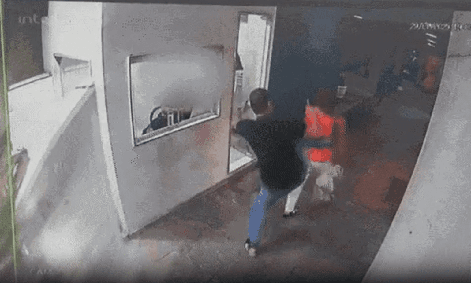 Idosa é agredida por motorista de aplicativo