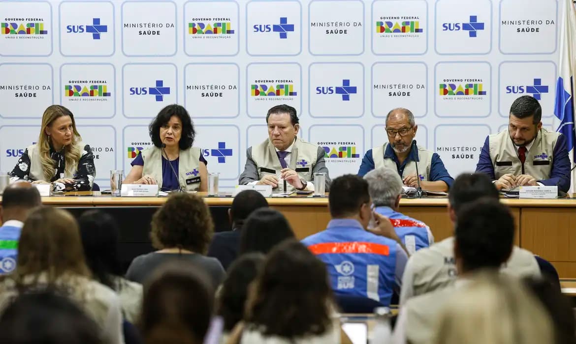 Brasil lança ações para prevenir aumento da dengue em 2025