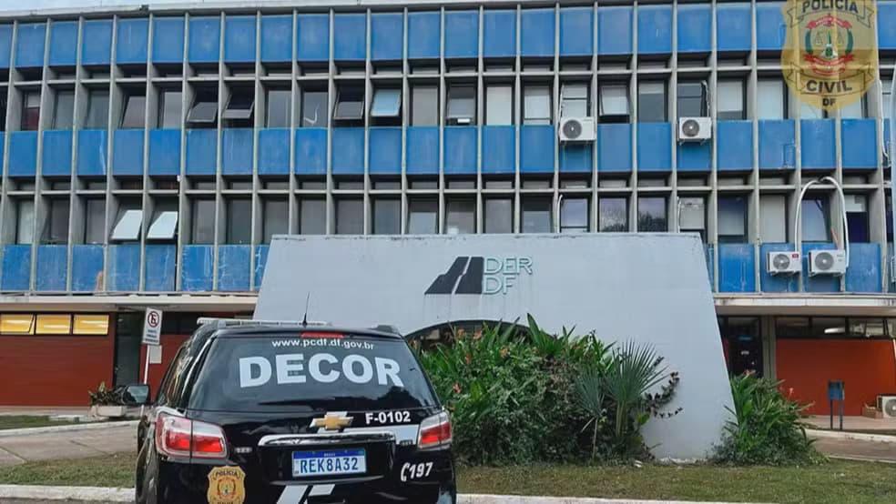Servidores do DER-DF são investigados por autorizações irregulares de painéis publicitários