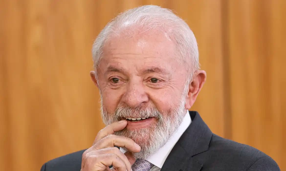 Lula realiza exames de rotina em São Paulo e segue agenda sem restrições