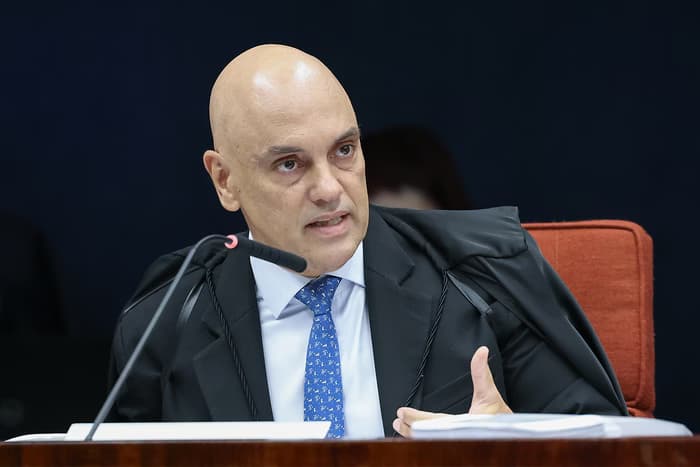 STF avança em julgamento que pode tornar Bolsonaro e aliados réus por tentativa de golpe