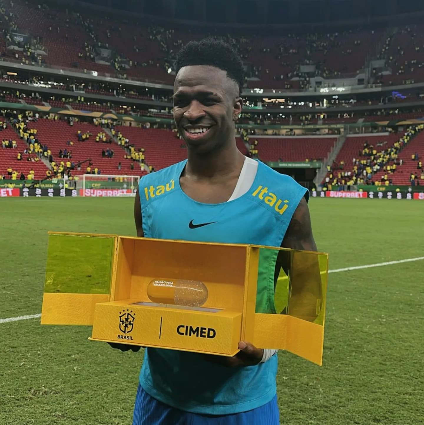 Brasil vence Colômbia em Brasília com gol de Vini Jr. e assume vice-liderança das Eliminatórias
