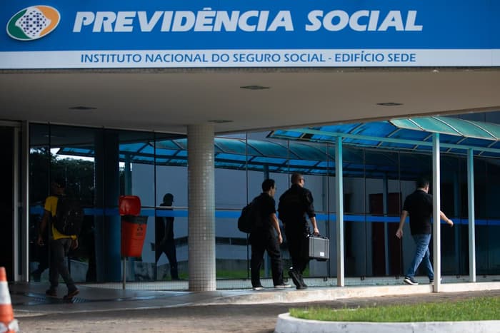 Operação DeLorean combate fraude de R$ 56,6 milhões no INSS e mira contadores e advogados no DF