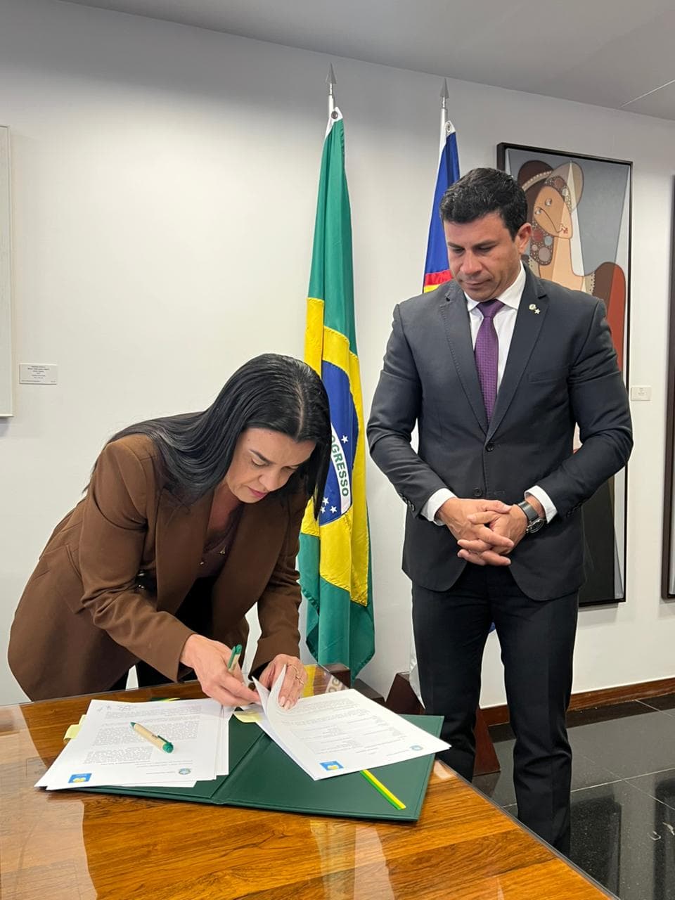 Câmara dos Deputados e GDF reservam vagas de emprego para mulheres vítimas de violência