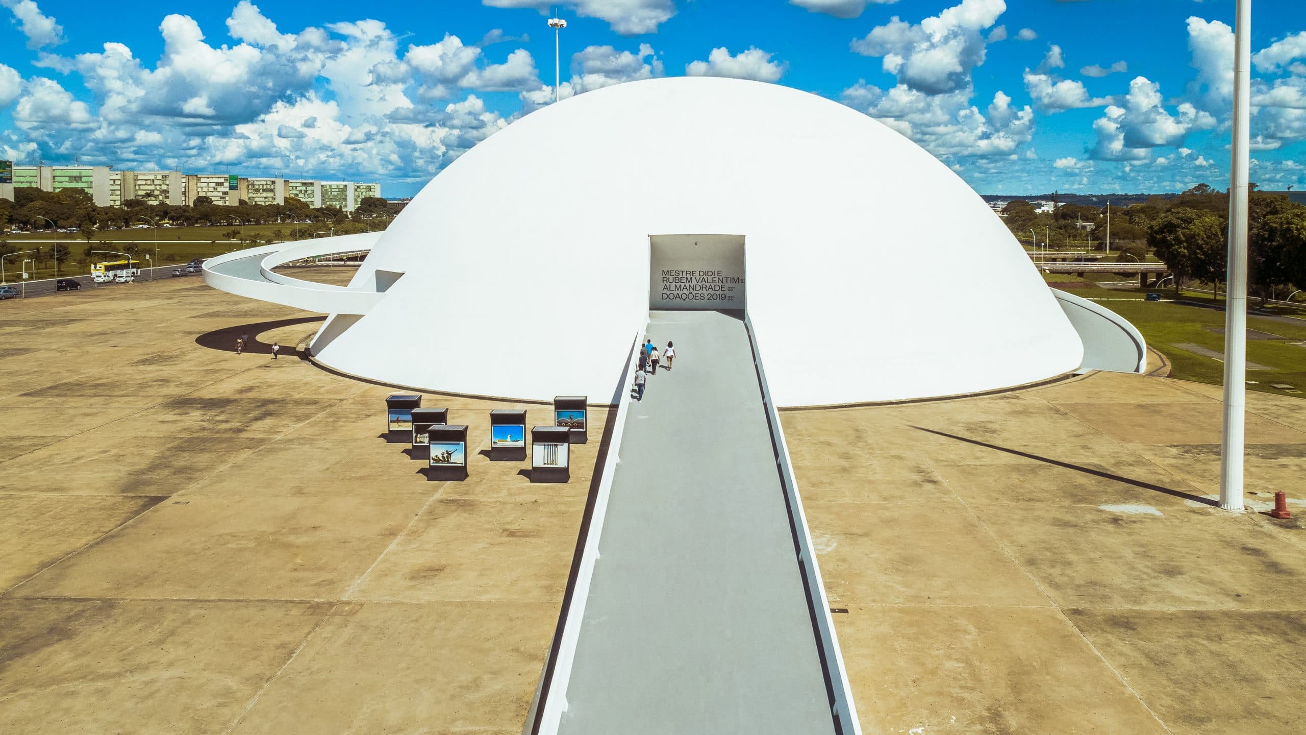 Museu Nacional da República comemora aniversário com exposição e música
