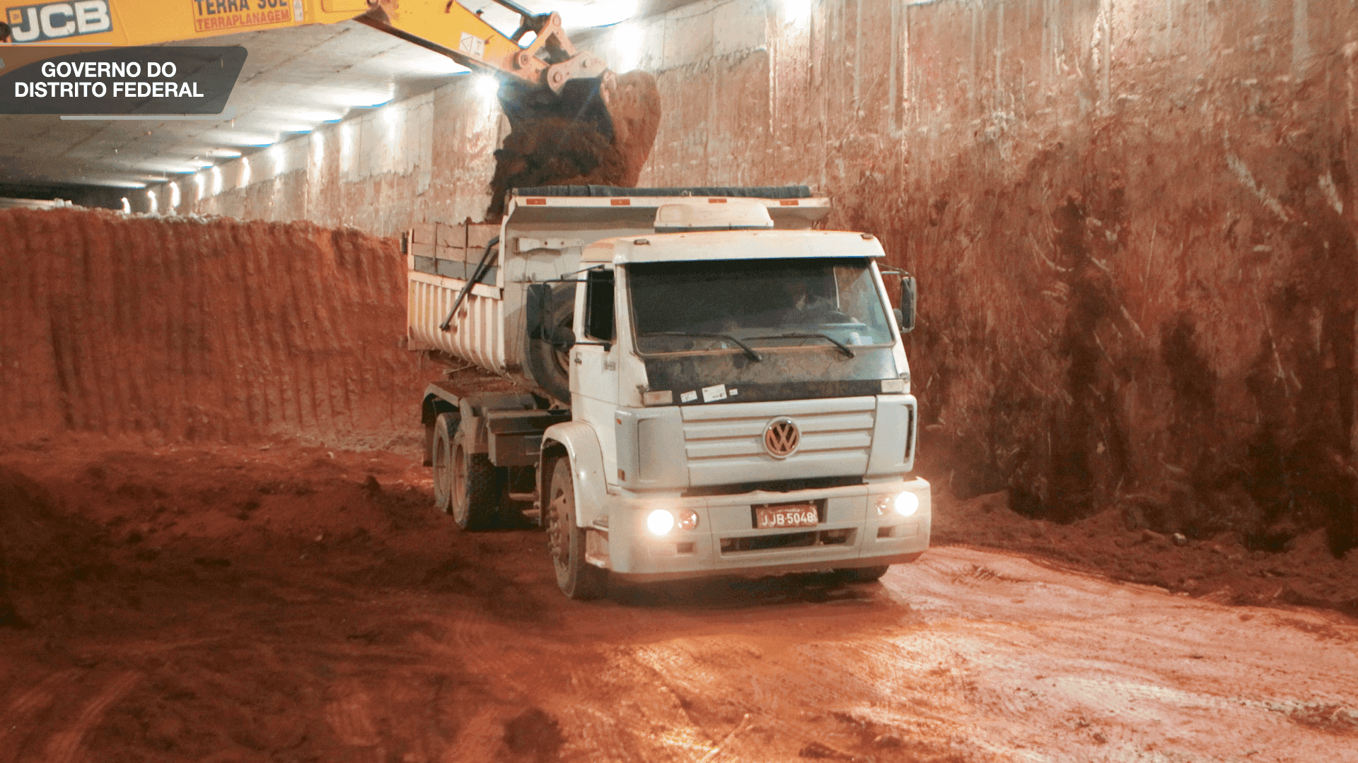 Reaproveitamento de terra escavada gera economia no Túnel de Taguatinga