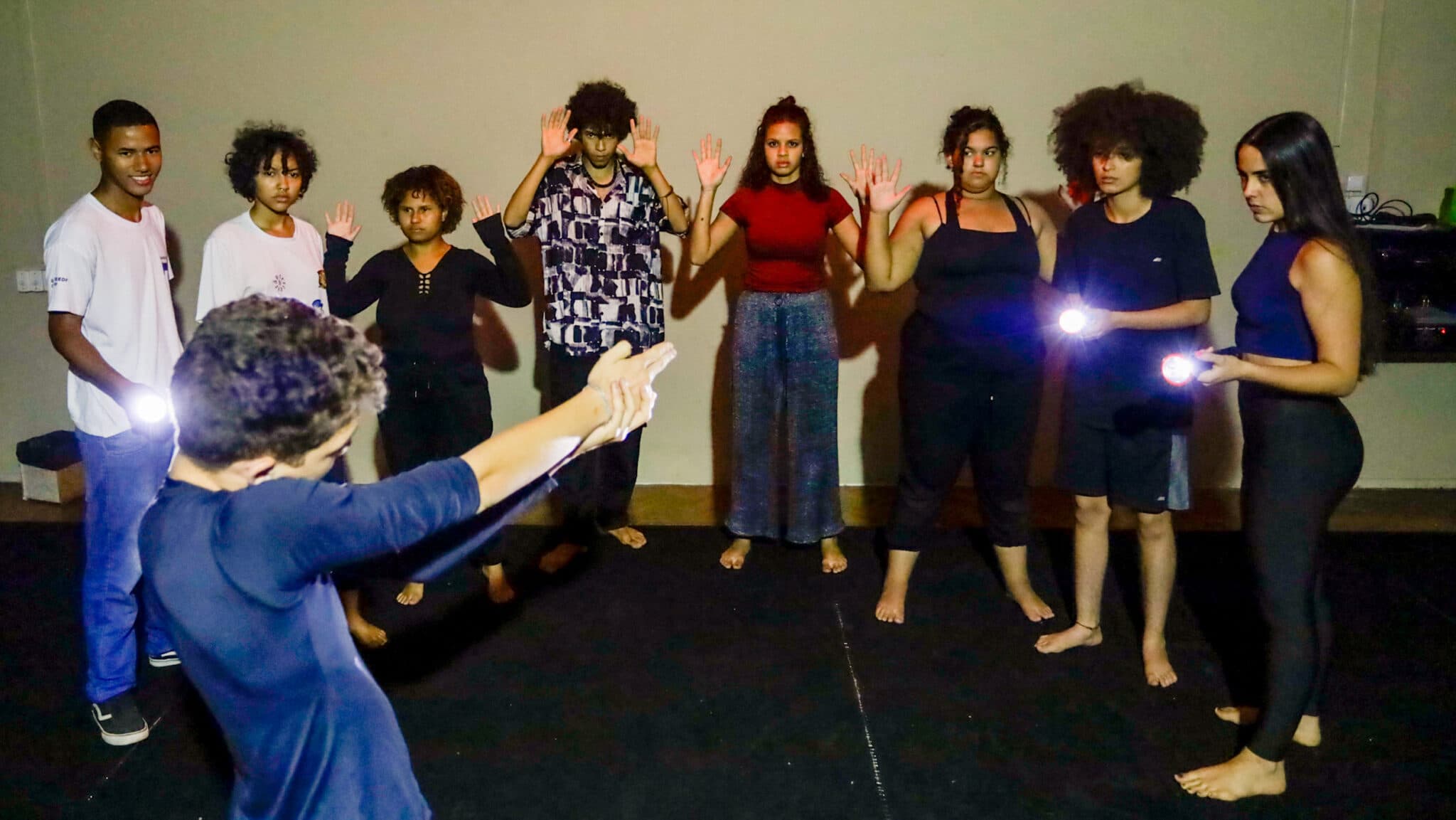 Escola aborda cultura de paz por meio de peças teatrais