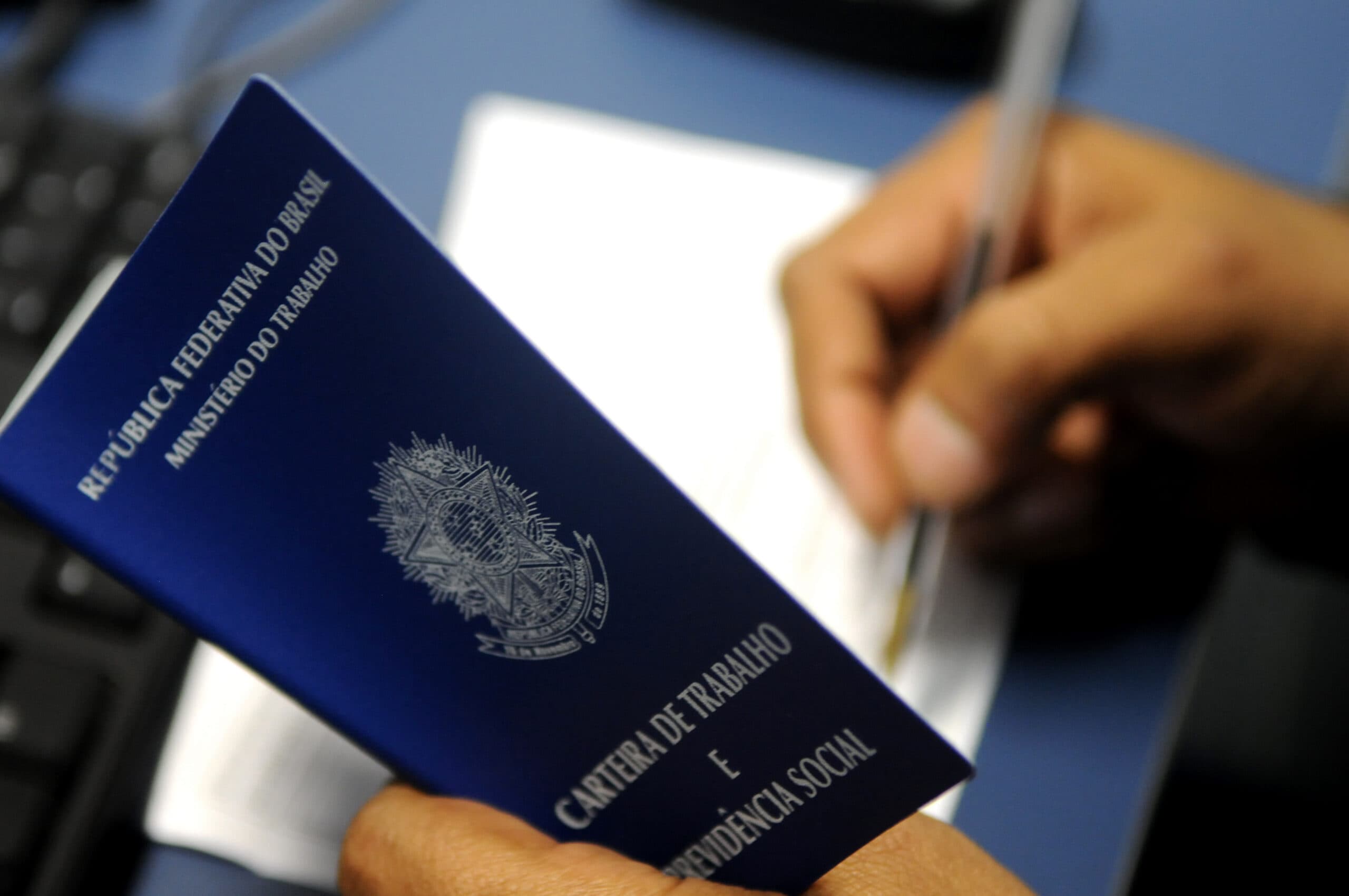 Taxa de desemprego se mantém estável no DF