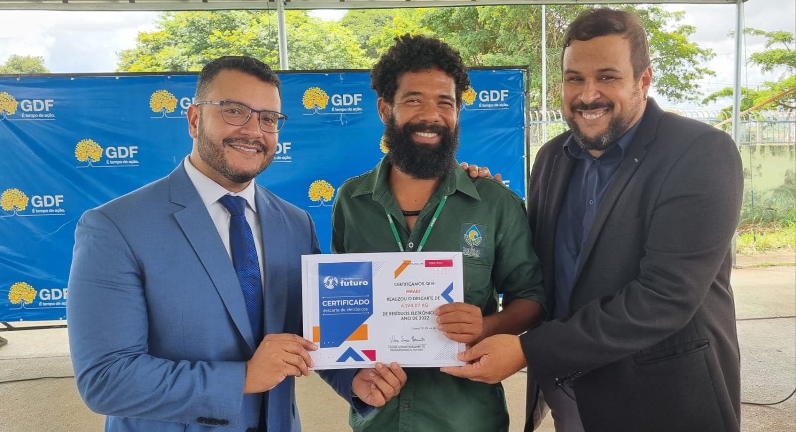 Brasília Ambiental recebe certificado de descarte de resíduos sólidos