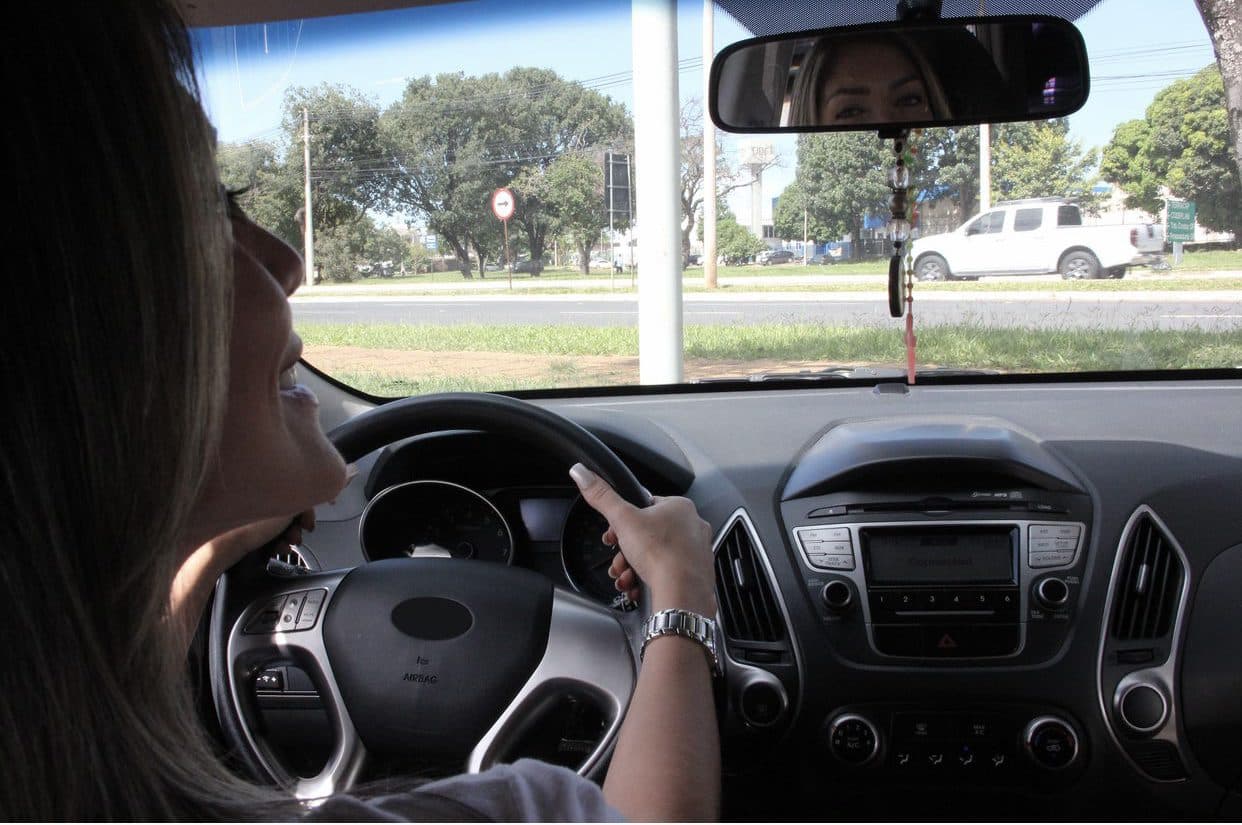 Mulheres têm mais cautela ao volante