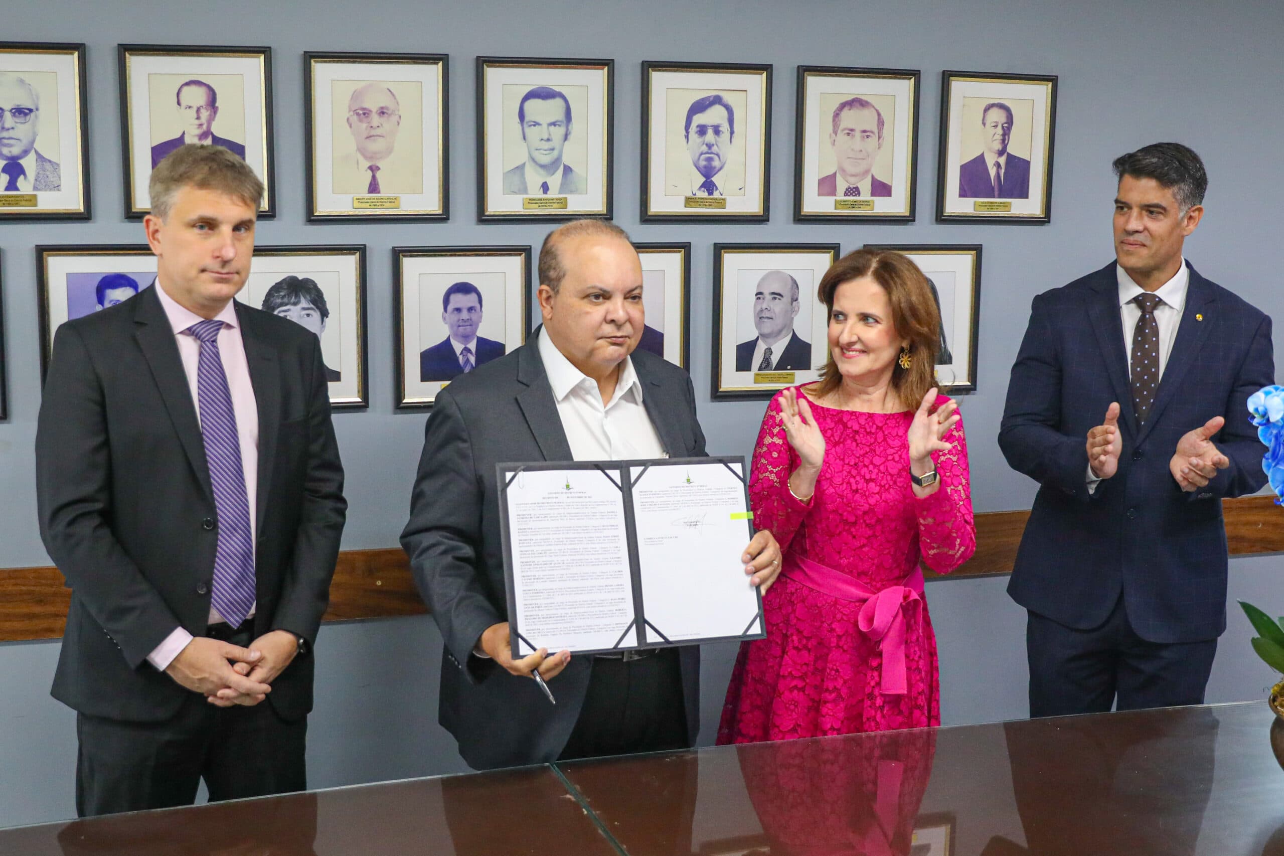GDF promove 45 procuradores do Distrito Federal