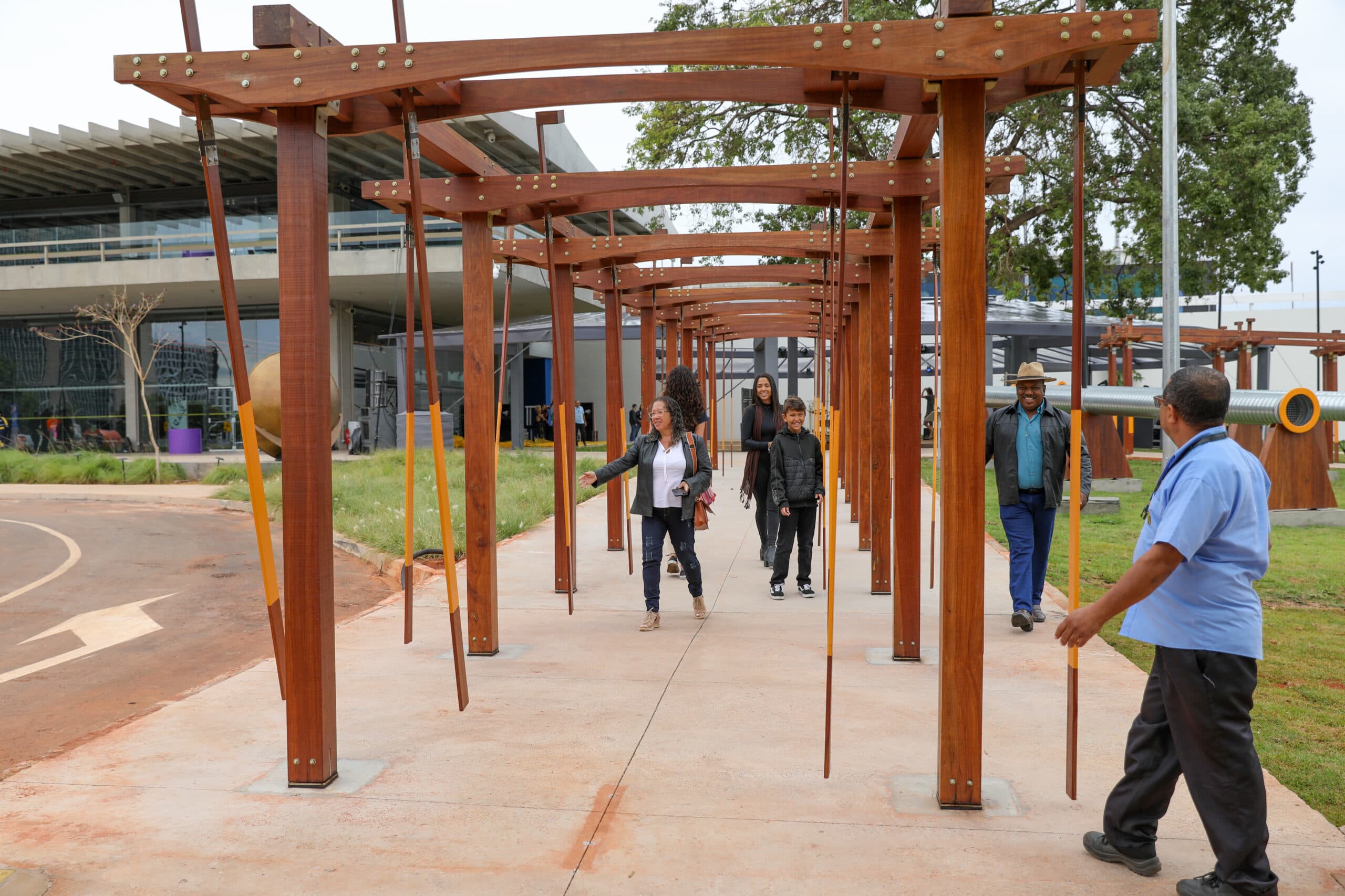 Adote Uma Praça entrega mais um espaço público completamente novo