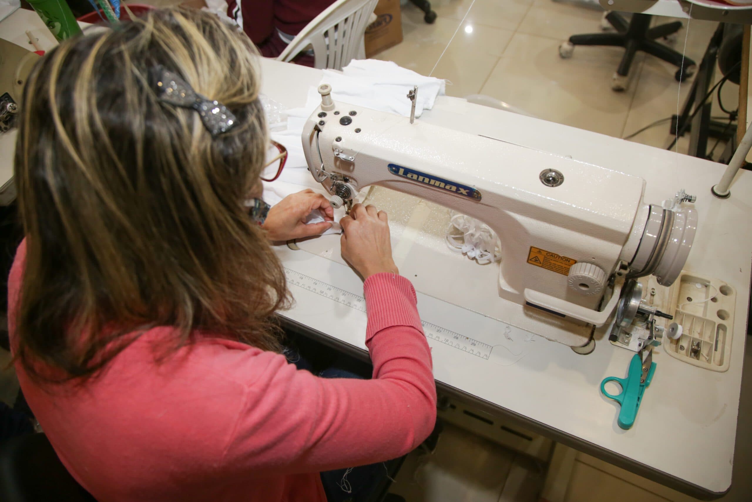 Agências do trabalhador têm 50 vagas para costureira nesta 6ª