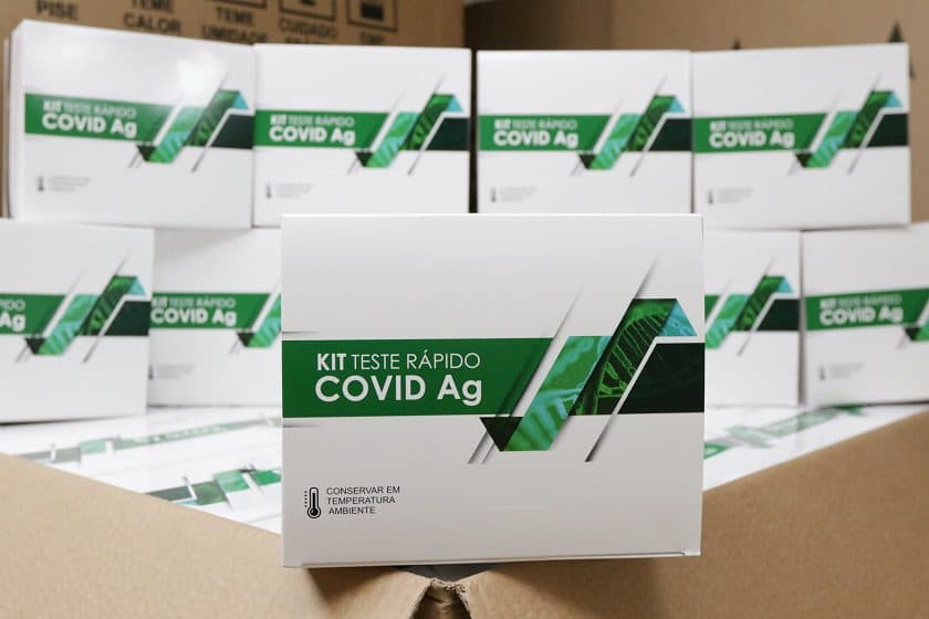Farmácias contam com 60 mil kits para testar população