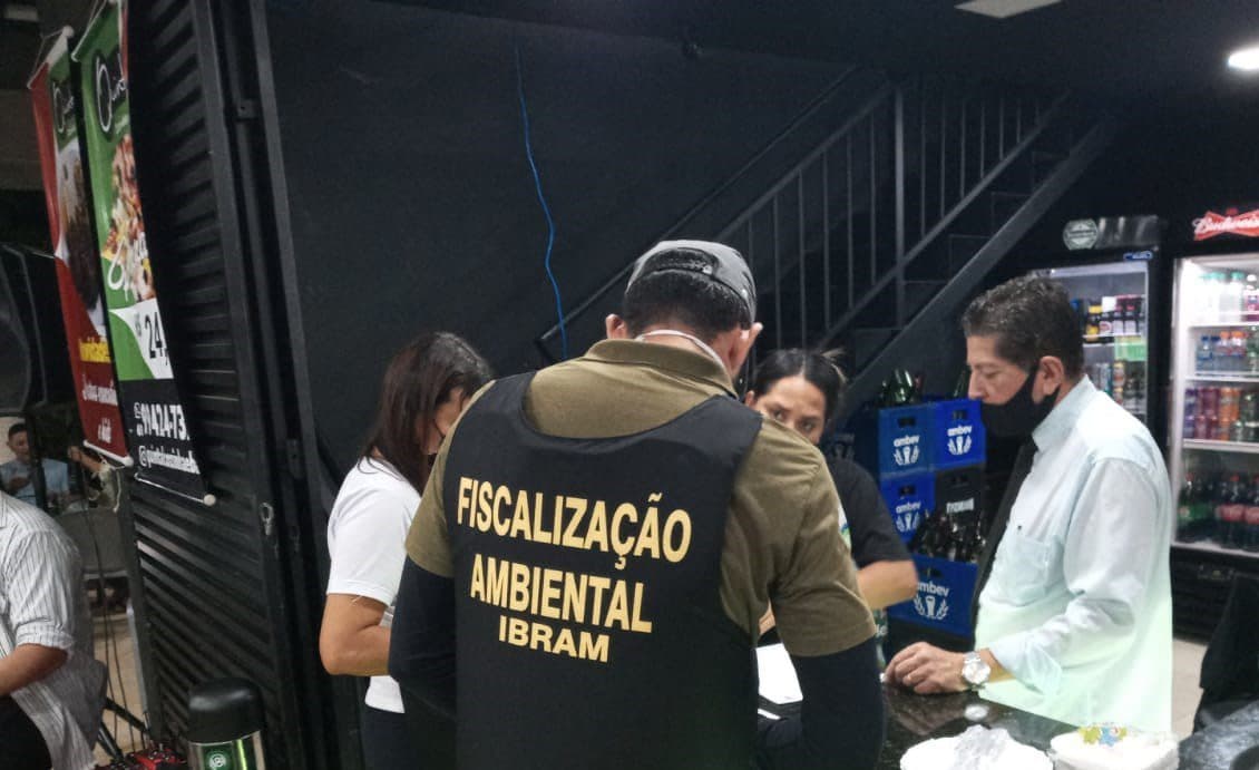 Comércio insiste e agora paga multa por poluição sonora