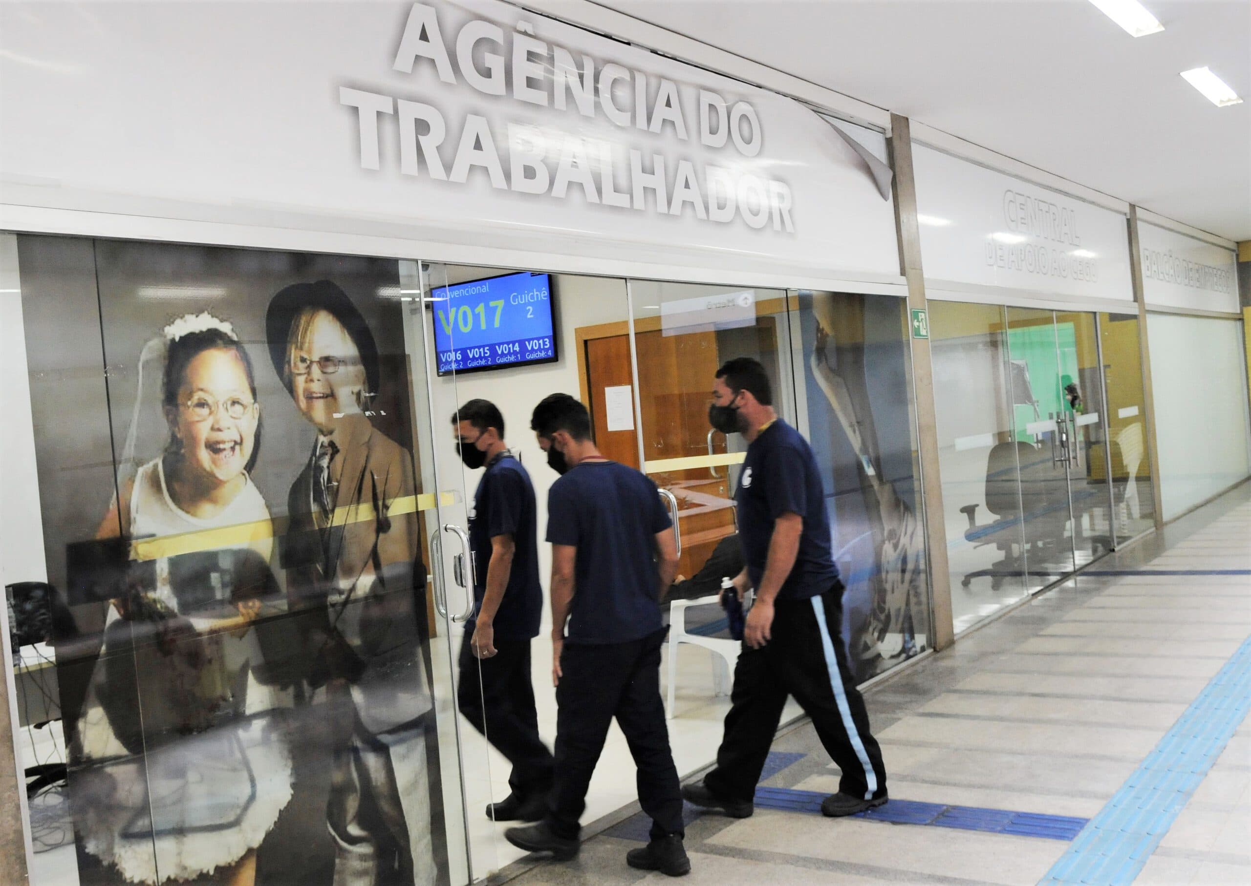 Mais de 290 vagas de emprego para esta terça-feira (13) no DF