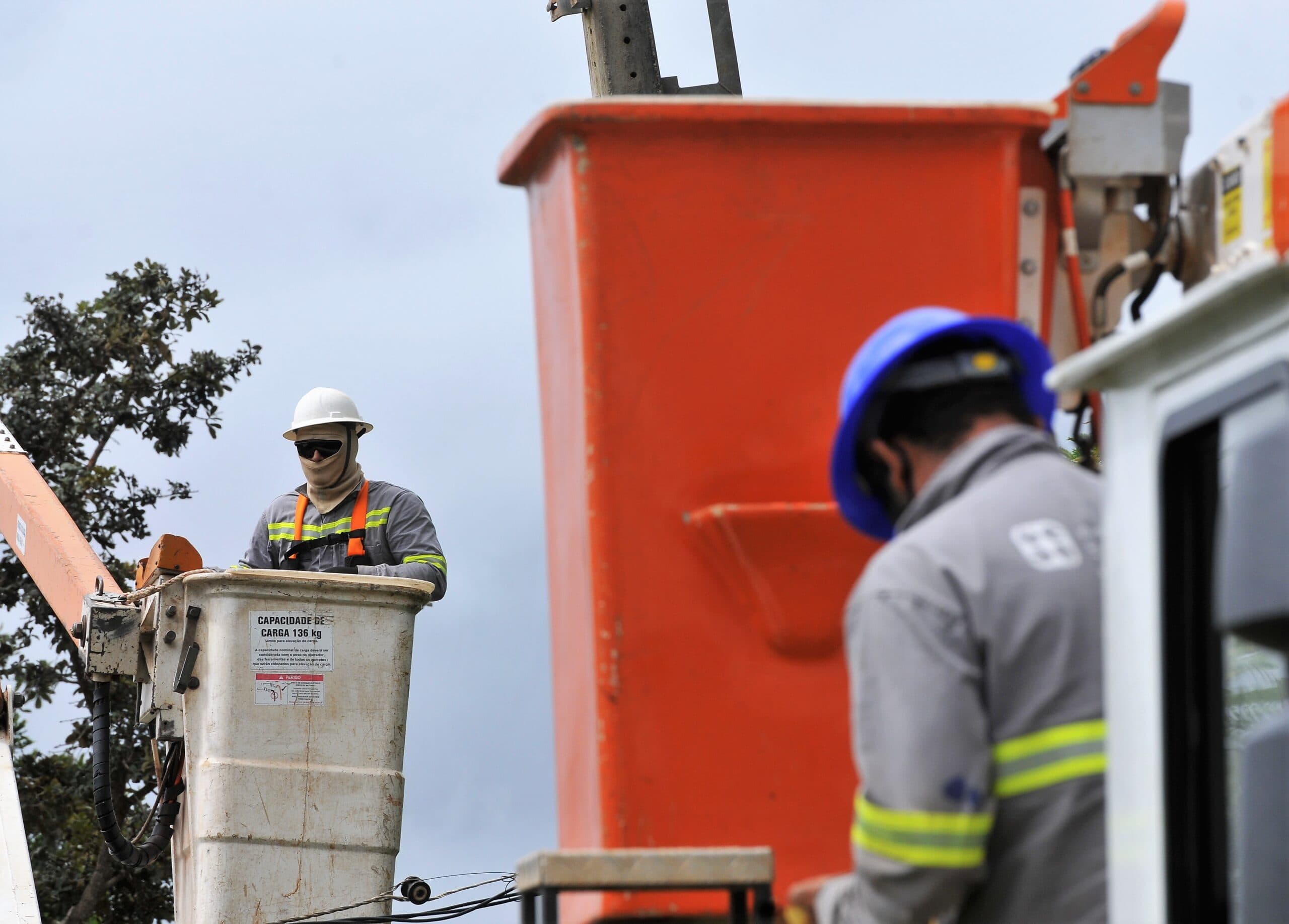 Três regiões terão energia suspensa nesta quarta para manutenção da rede