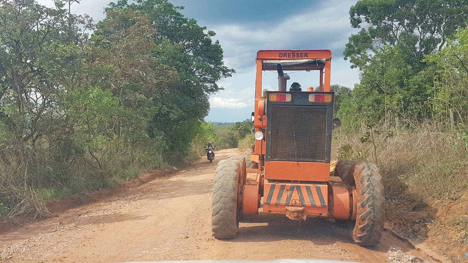 Reformadas vias no Núcleo Rural Córrego do Meio, em Planaltina