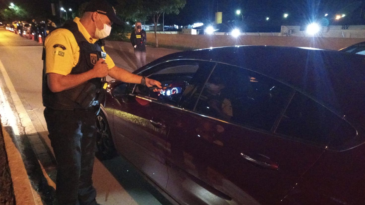 Fiscalização autua 295 motoristas dirigindo embriagados