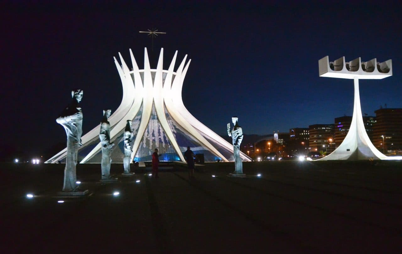 Iluminação externa da Catedral ganha 39 refletores novos