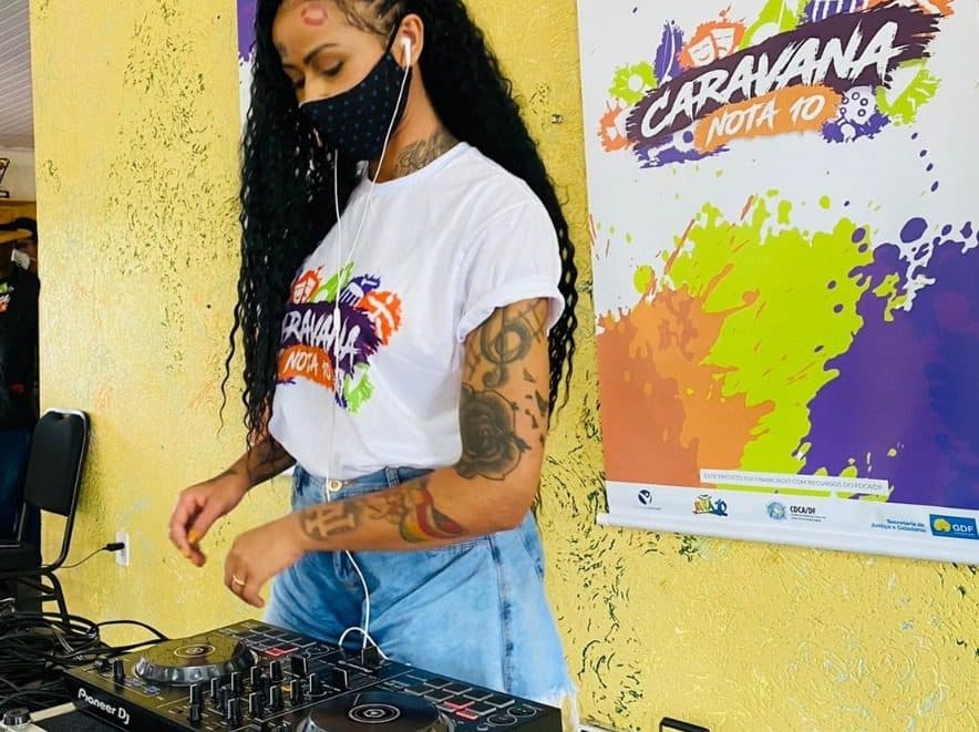 Caravana Nota 10 abre oficinas de arte aos estudantes