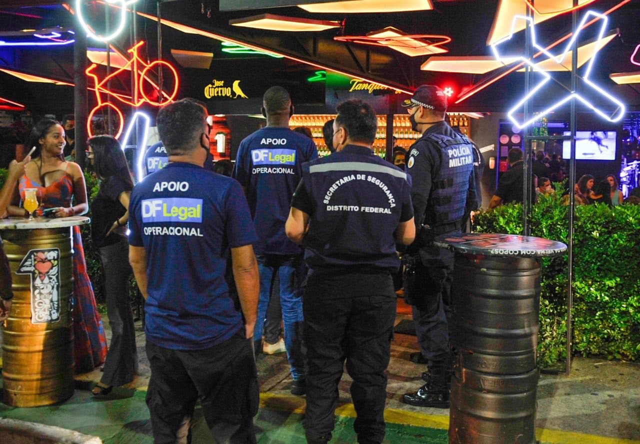 Força-tarefa do GDF fiscaliza cumprimento de protocolos no Carnaval