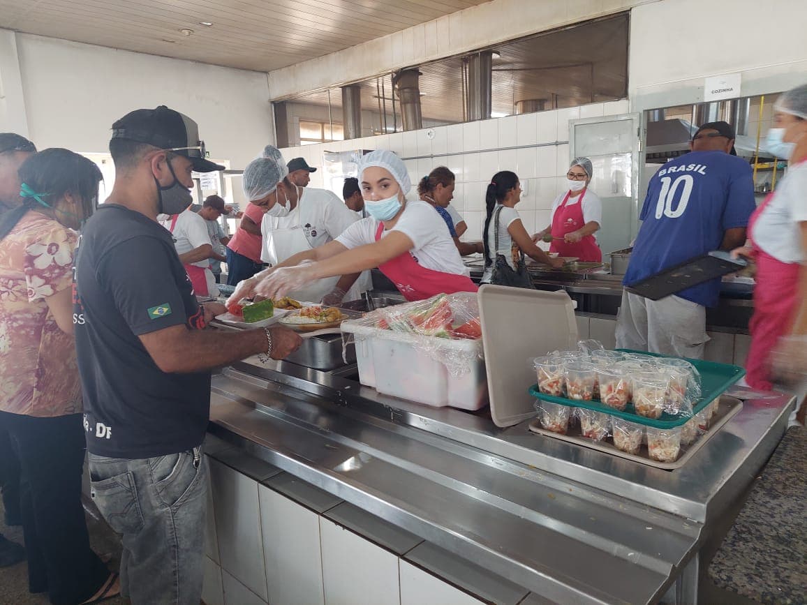 Dicas de alimentos para a saúde do homem nos restaurantes comunitários