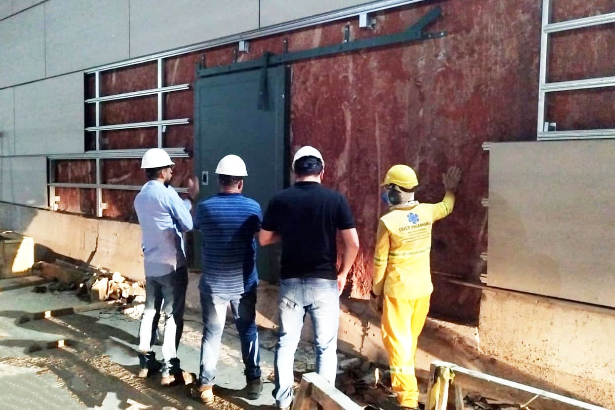 Portas corta-fogo são instaladas no Túnel de Taguatinga