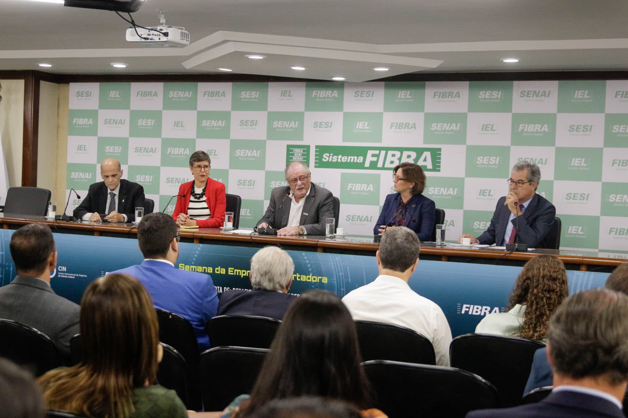 Governo firma parceria para impulsionar exportações do DF