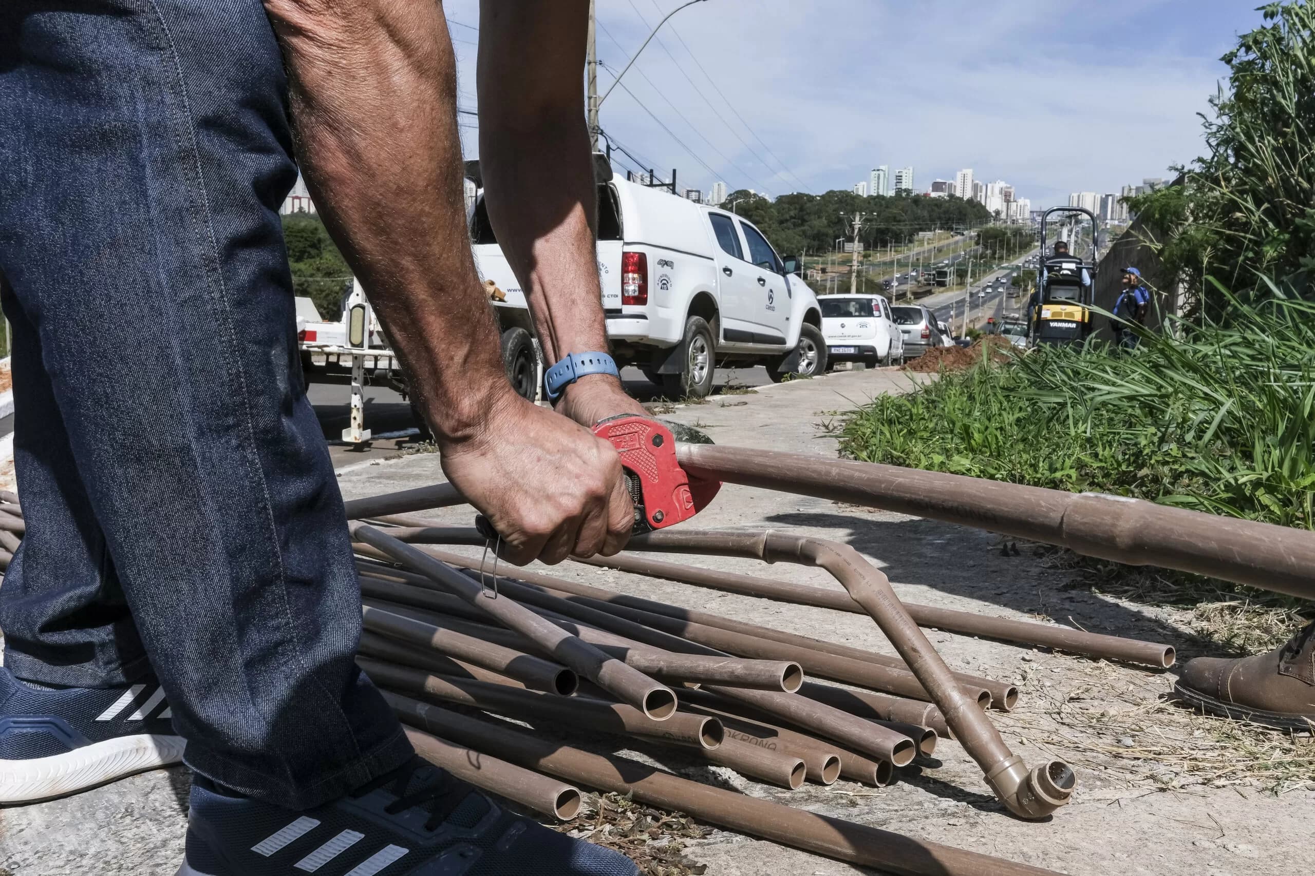 Fiscalização identifica mais ligações clandestinas de água em 2023