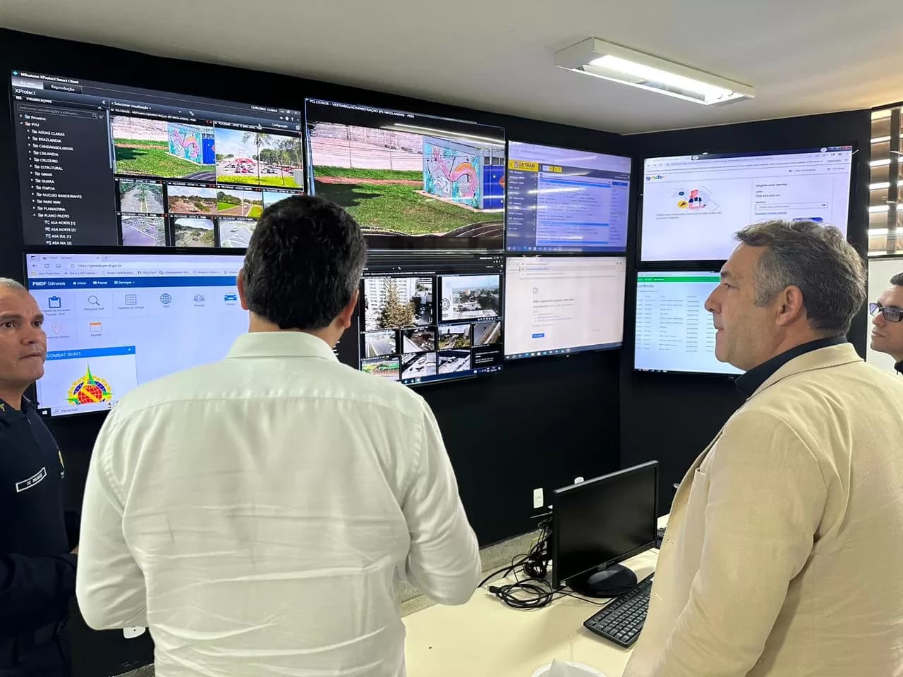 Centro de Monitoramento do 1º BPM é inaugurado