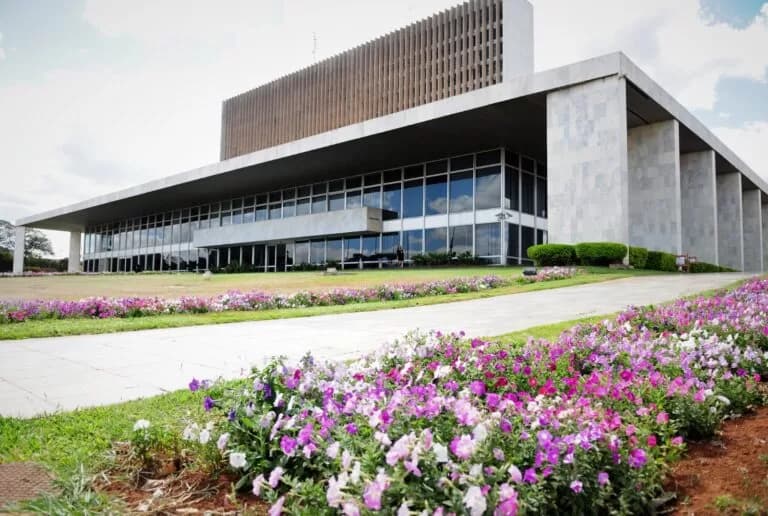 GDF bloqueia R$ 1 bilhão do orçamento para equilibrar as contas públicas