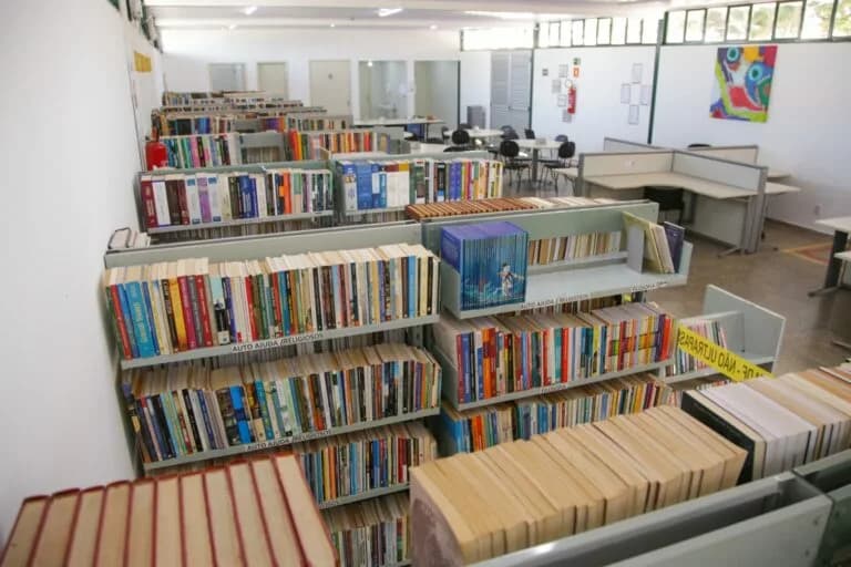 Biblioteca Pública do Riacho Fundo completa 29 anos