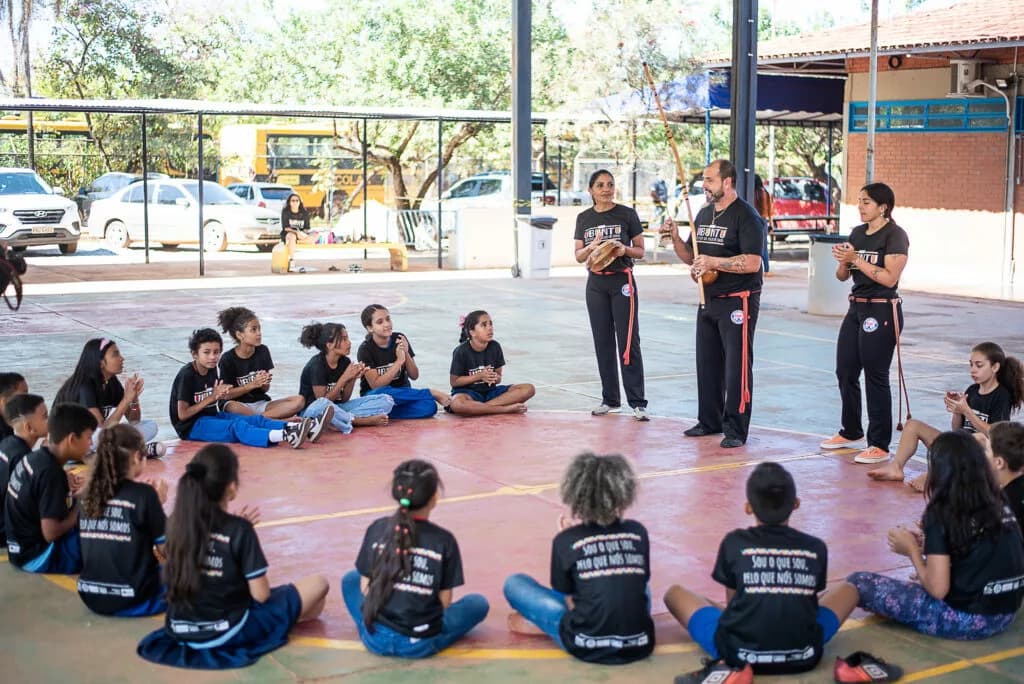 Escolas da rede pública ensinam a valorizar a cultura afro-brasileira