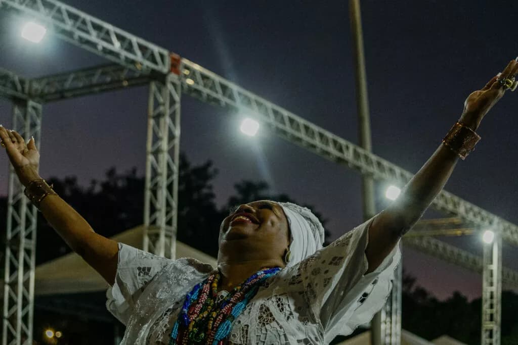Reaberta, com muita alegria, a Passarela do Samba