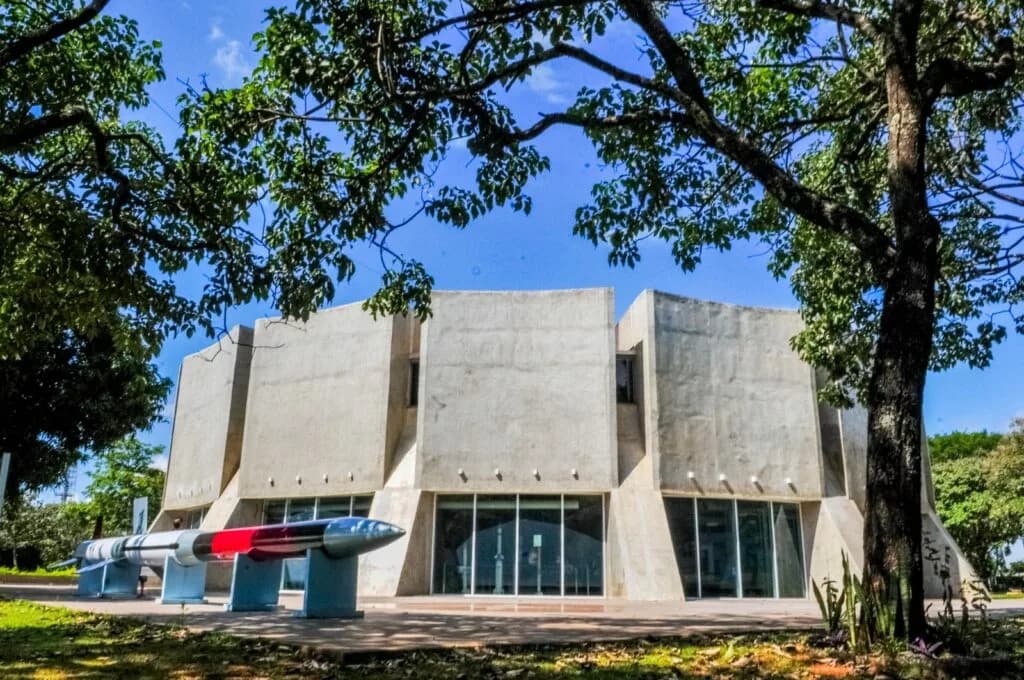 Veja como visitar a cúpula do Planetário de Brasília