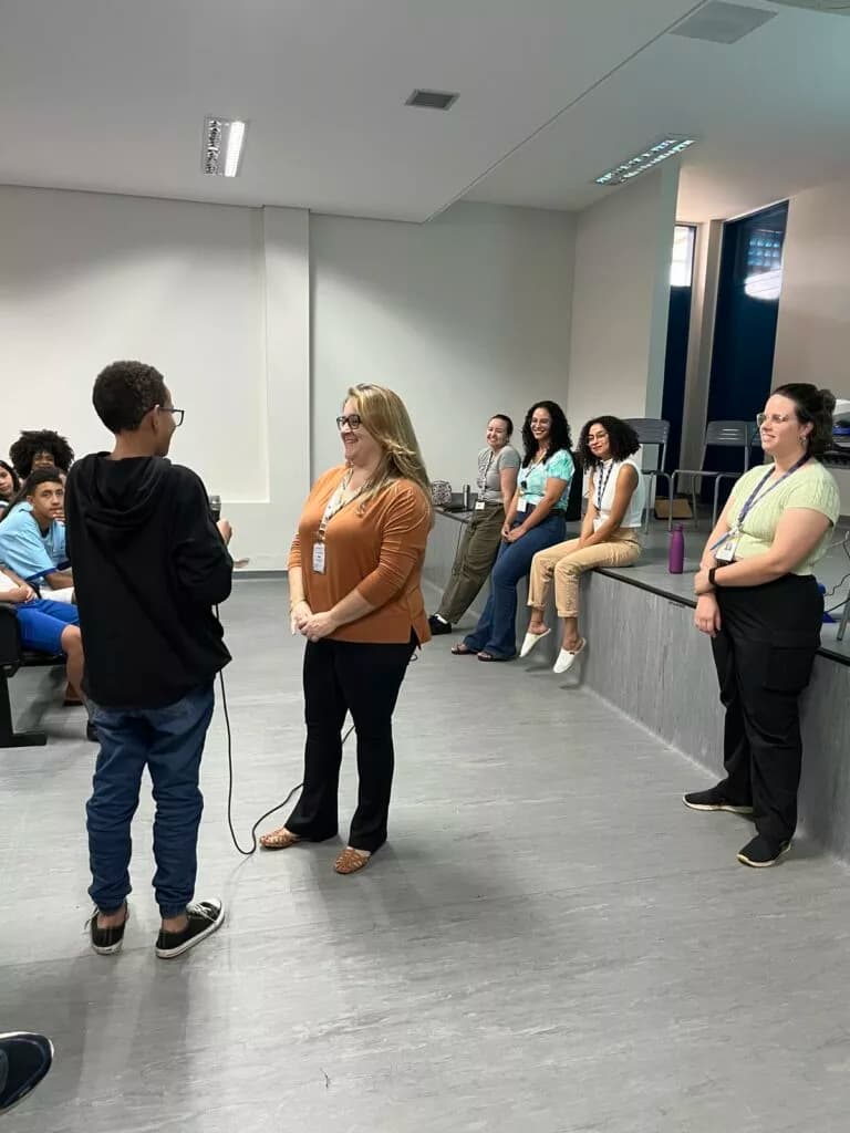 Combate às drogas com atividades preventivas em escolas