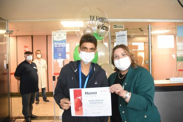700º paciente transplantado de fígado no DF recebe alta