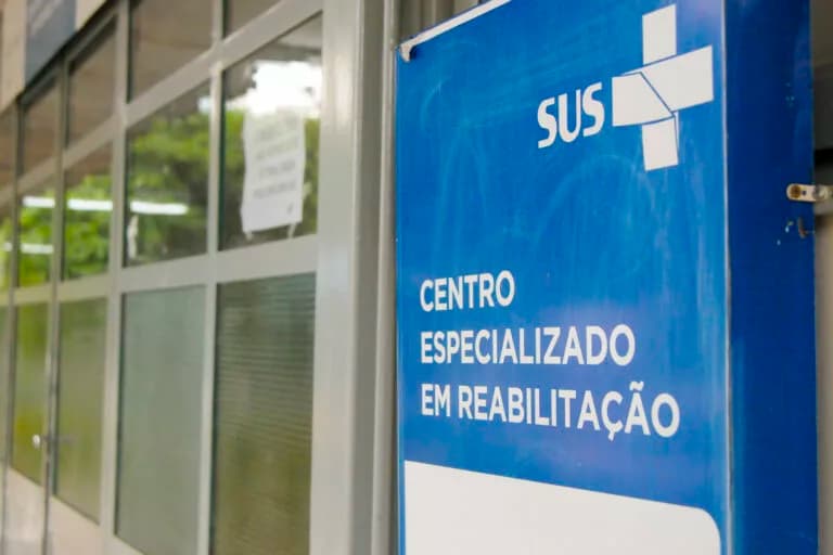 Centros especializados reabilitam pessoas com deficiência