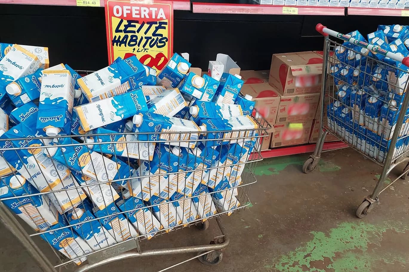 Procon recolhe 1,2 mil litros de leite contaminado no Distrito Federal