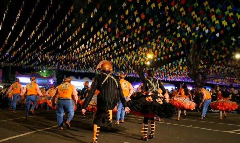 Cruzeiro recebe o tradicional Arraiá da Divisa